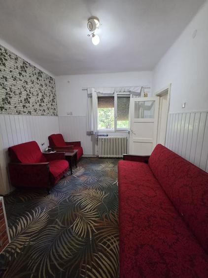 Casă cu 3 camere în Central