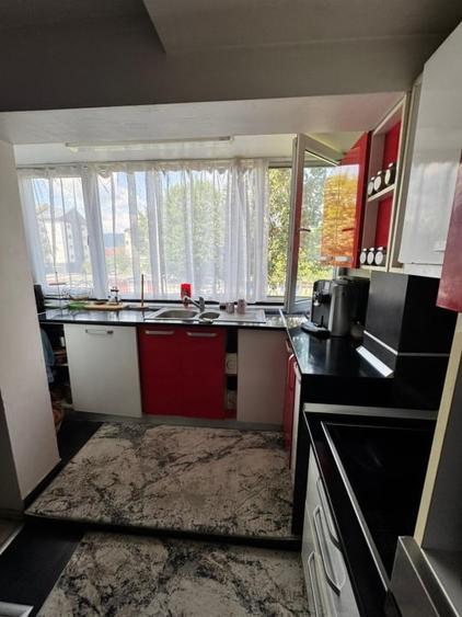 Apartament cu 3 camere decomandat, mobilat în Vasile Alecsandri