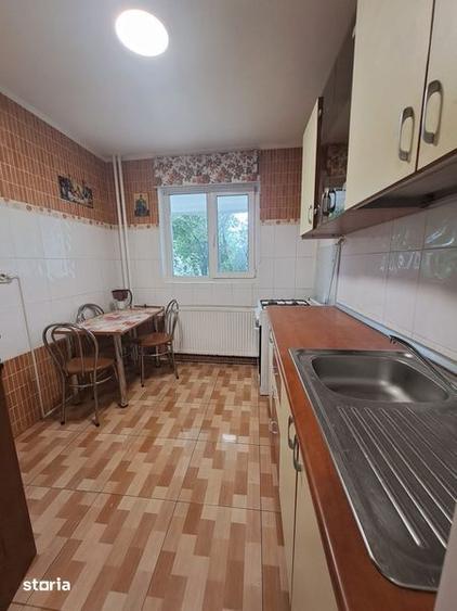 Apartament cu 4 camere decomandat, mobilat în Pantelimon