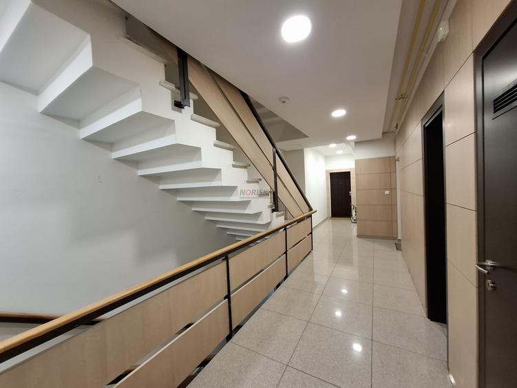 Apartament cu 3 camere decomandat, mobilat în Băneasa