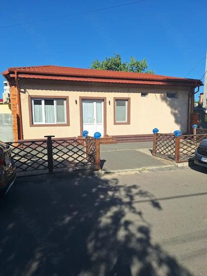 Spațiu comercial, de 77 mp, în Școlilor