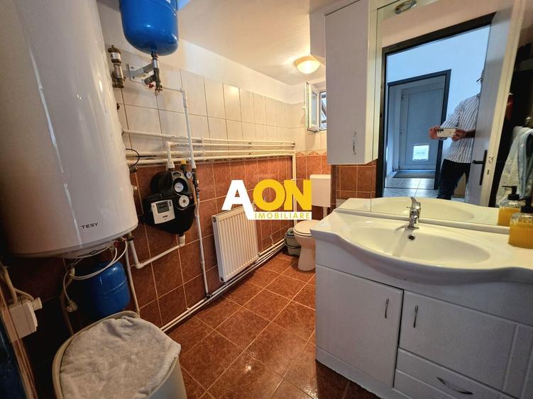 Casă individuală cu 4 camere cu Canalizare în Central