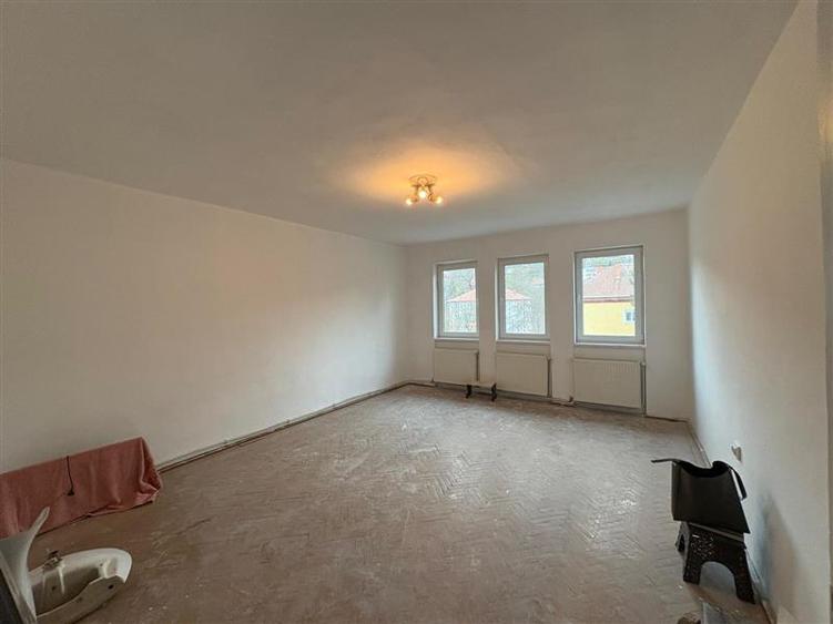 Apartament cu 2 camere decomandat în Luncă