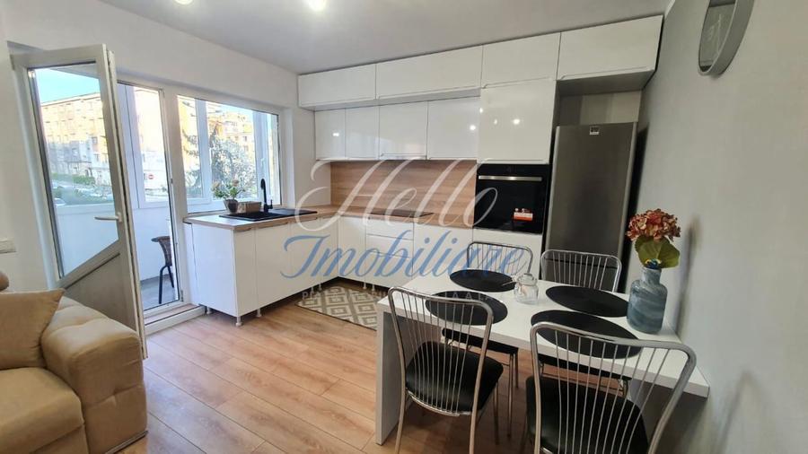 Apartament cu 3 camere decomandat în Între Lacuri