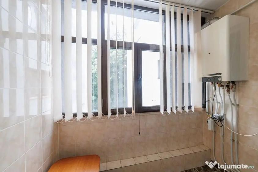 Apartament cu 2 camere decomandat în Trivale