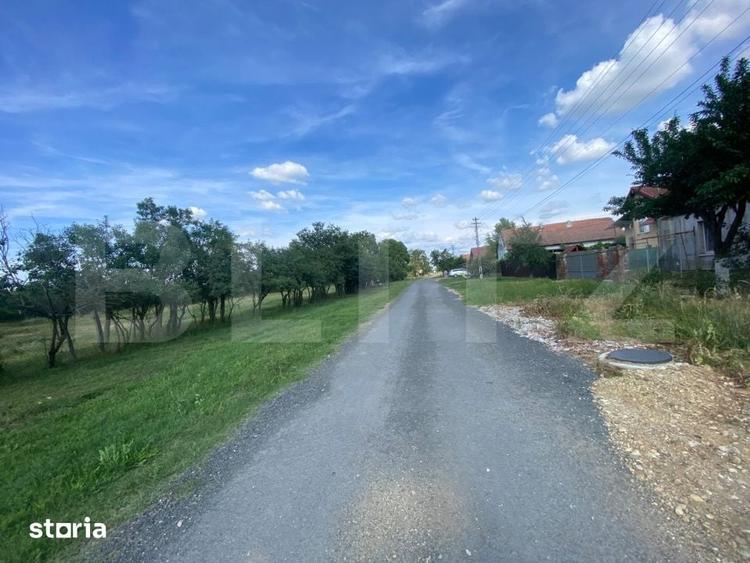 Teren de 550 mp, în Chevereșu Mare