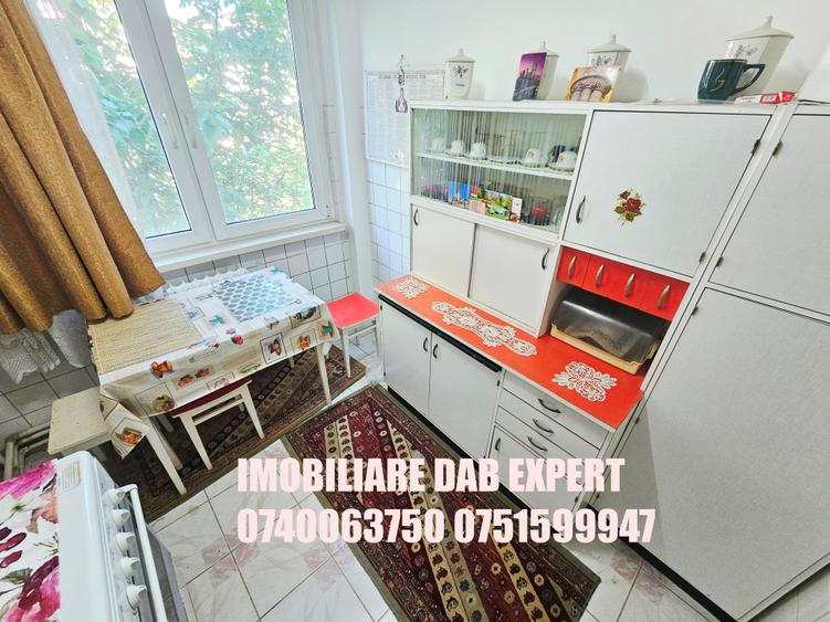 Apartament cu 3 camere decomandat în Țiglina 3