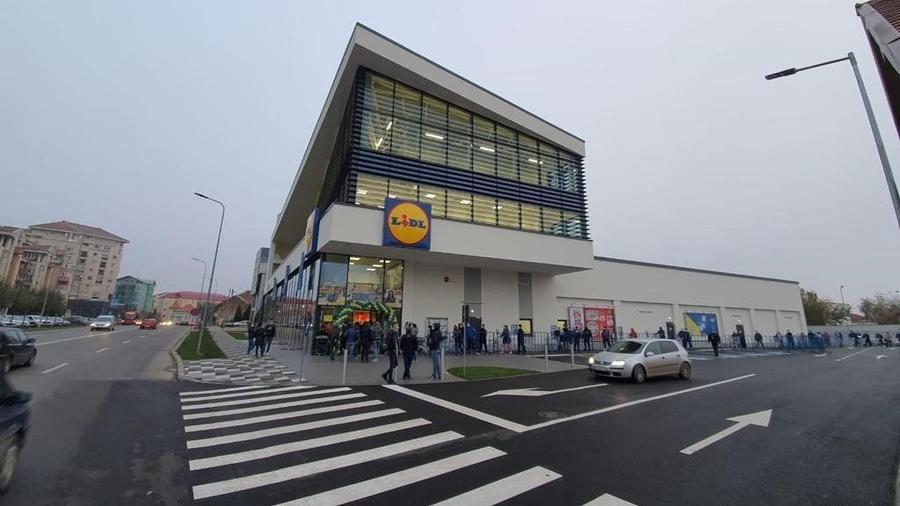 Birou, de 1,066 mp, în Central