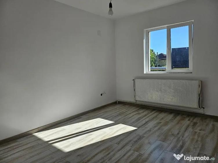 Casă cu 3 camere cu Teren 154 Mp în Central