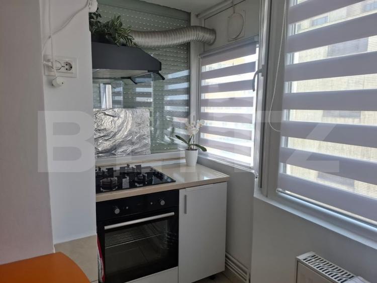 Apartament cu 3 camere decomandat, mobilat în Micro 11
