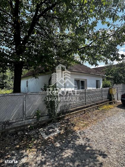 Casă cu 3 camere cu Teren 708 Mp în Central