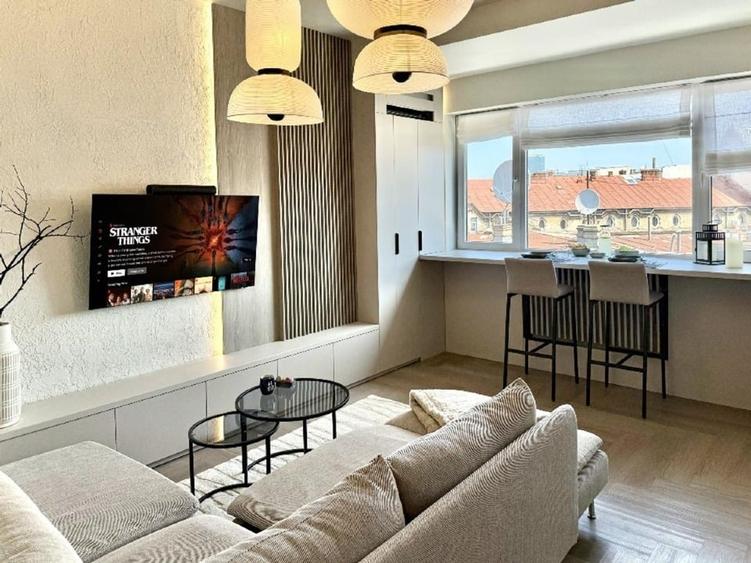Apartament cu 2 camere semidecomandat, mobilat în Cișmigiu