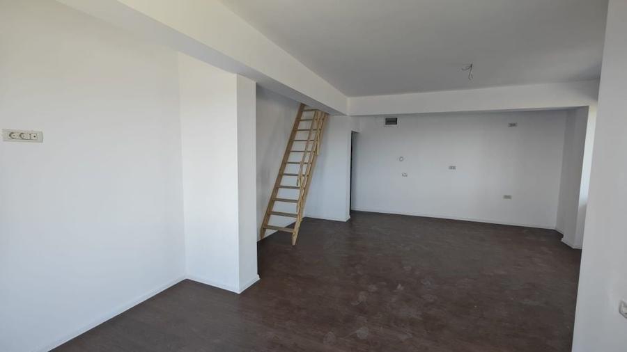 Apartament cu 3 camere decomandat în Techirghiol
