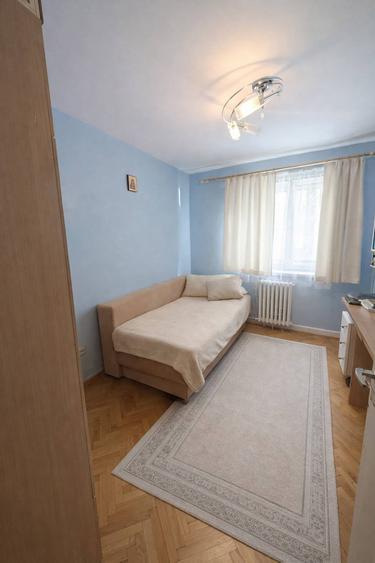 Apartament cu 4 camere decomandate, confort I, etajul 1 din 4, finisat, mobilat si utilat - 1