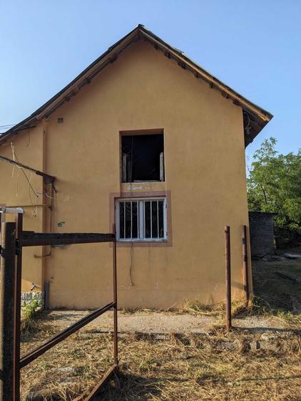 Casă cu 2 camere cu Teren 3092 Mp în Gruiu