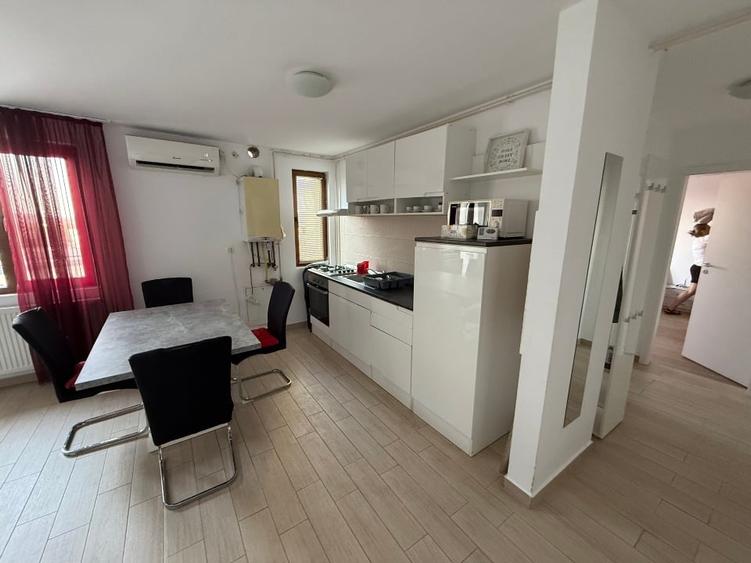 Apartament cu 2 camere decomandat, mobilat în Torontalului