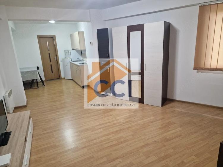 Garsonieră decomandată în Cornișa