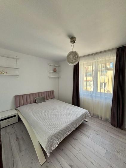Apartament cu 2 camere semidecomandat în Dosu Bricii