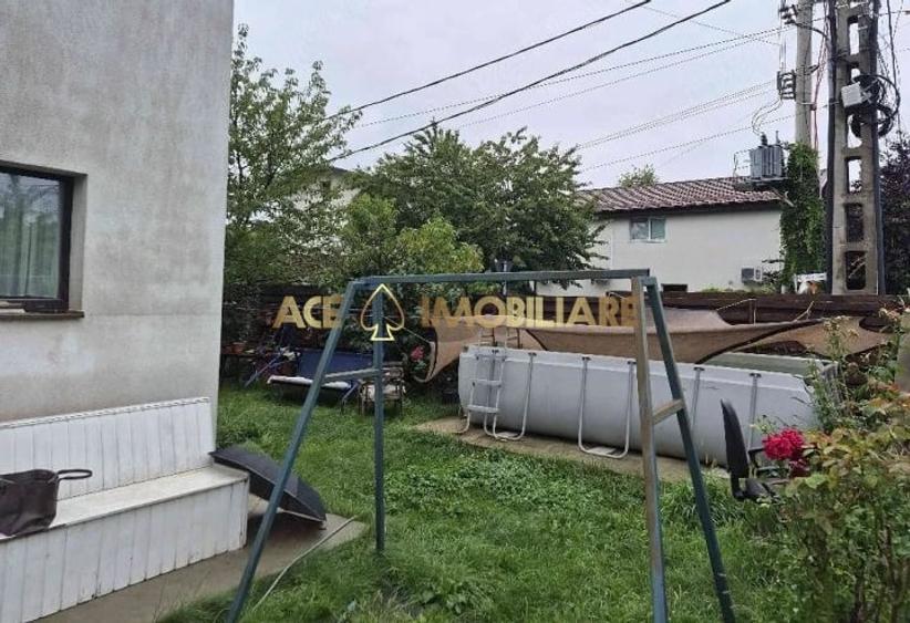 Casă individuală cu 4 camere cu Canalizare în Tunari