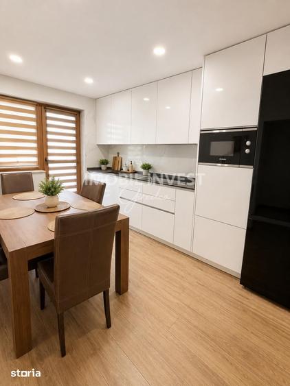 Casă cu 5 camere cu Teren 270 Mp în Central