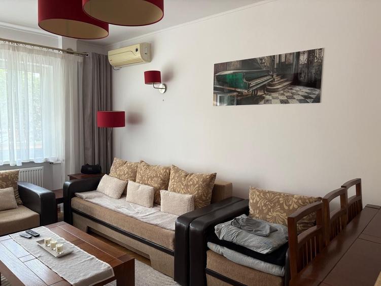 Apartament cu 2 camere decomandat în Central