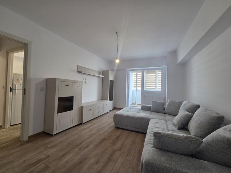 Apartament cu 2 camere decomandat, mobilat în Dacia