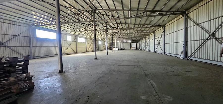 Spațiu comercial, de 1,553 mp, în Vânători