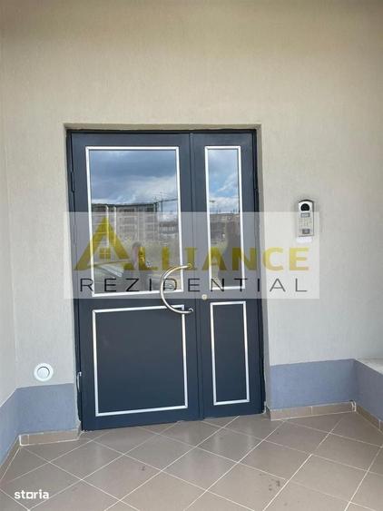 Apartament cu 3 camere decomandat în Metalurgiei