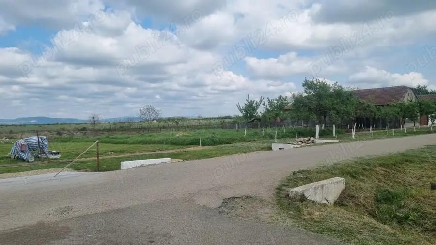 Teren de 1680 mp, în Aluniș