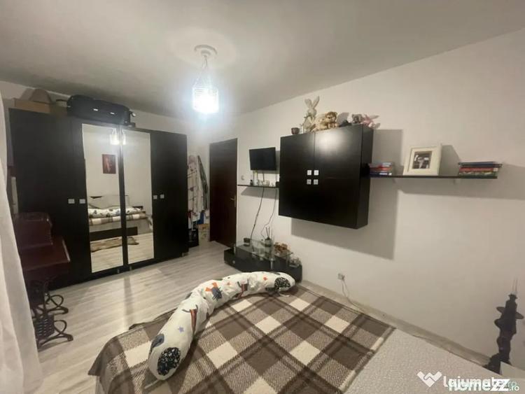 Apartament cu 3 camere semidecomandat în Valea Rosie