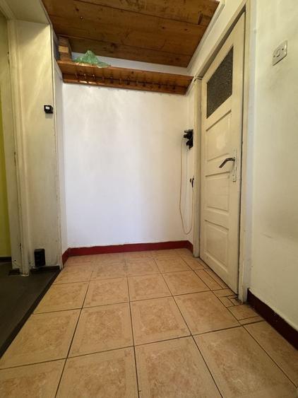 Apartament cu 2 camere decomandat în Petros