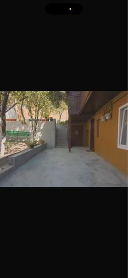 Casă cu 4 camere în Drumul Carului