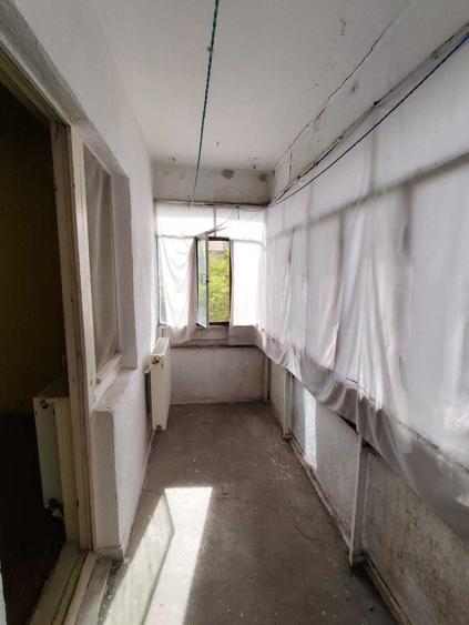 Apartament cu 2 camere decomandat în Școlilor