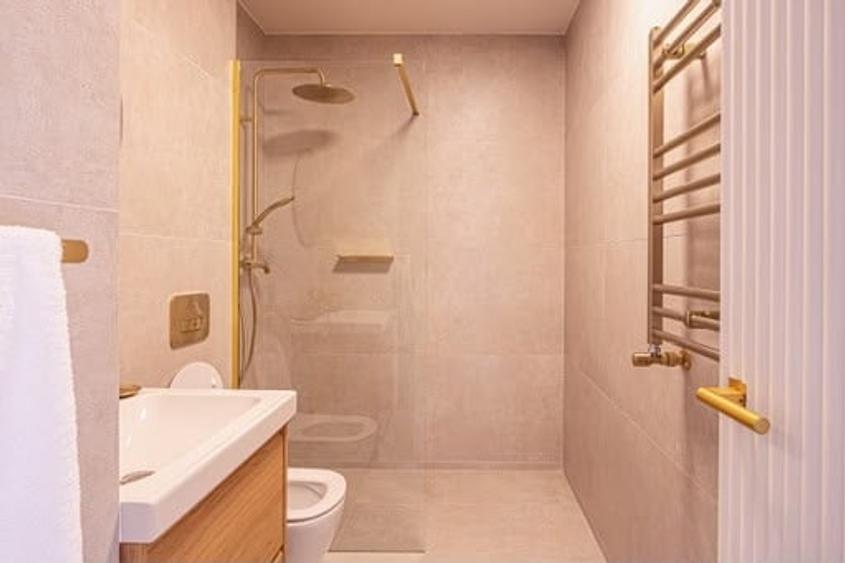 Apartament cu 3 camere decomandat în Herăstrău