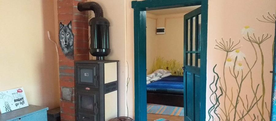 Casă individuală cu 4 camere cu Teren 8000 Mp în Plopi