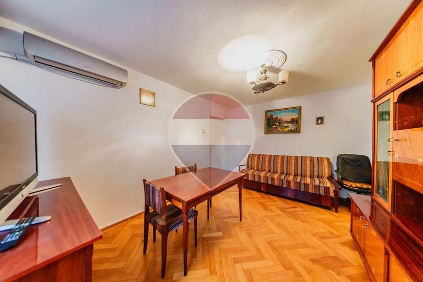 Apartament cu 3 camere, in zona Boul Rosu - 6