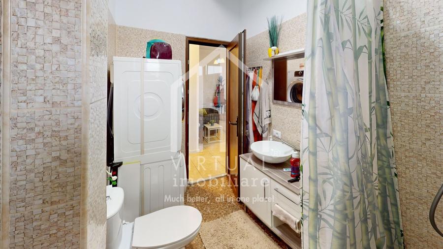 Apartament cu 3 camere semidecomandat, mobilat în Exterior Vest