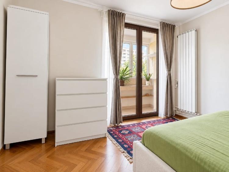 Apartament cu 3 camere semidecomandat, mobilat în Titan