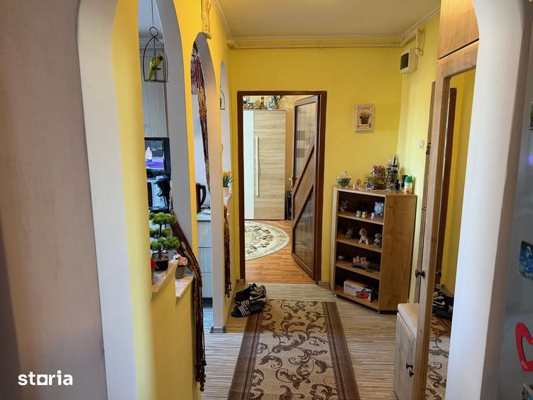 Apartament cu 2 camere decomandat în Carpați 2