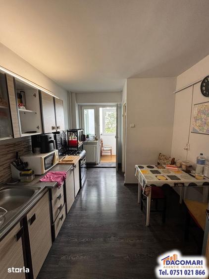 Apartament cu 3 camere decomandat în Micro 19