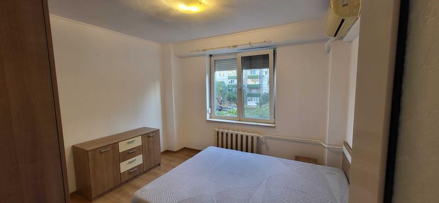 Apartament cu 3 camere decomandat în Decebal