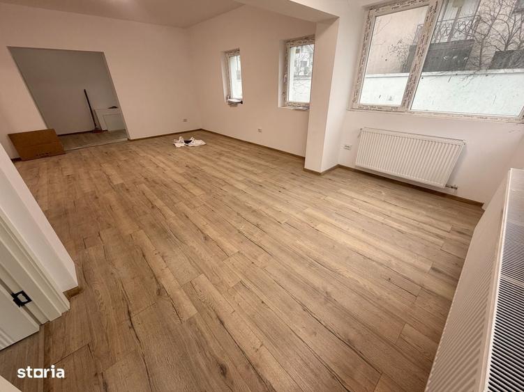 Casă cu 4 camere în Berceni