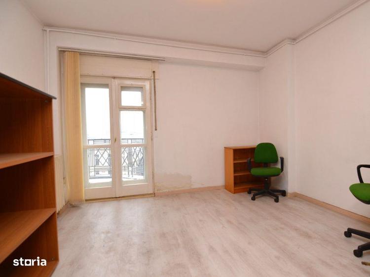 Apartament cu 4 camere decomandat în Unirii