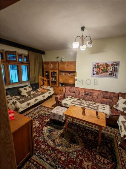 Casă individuală cu 13 camere cu Teren 1063 Mp în Vintilă Vodă