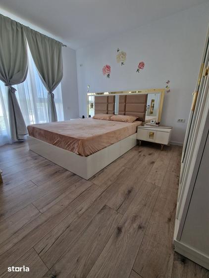 Casă cu 4 camere cu Teren 80 Mp în Titan