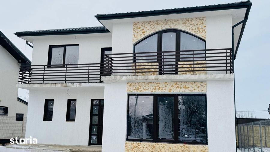 Casă cu 5 camere cu Canalizare în Crevedia