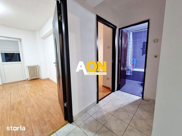 Apartament cu 3 camere, mobilat în Cetate