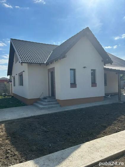 Casă cu 4 camere cu Teren 407 Mp în Central