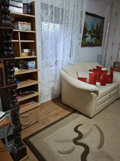 Casă cu 4 camere cu Teren 1770 Mp în Dudeștii Vechi