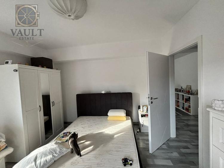 Apartament cu 3 camere semidecomandat, mobilat în Mogoșoaia